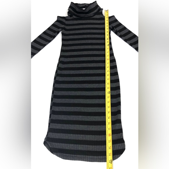 Solemio Cold Shoulder Knit Dress very fitted Black Gray Stripe - Picture 10 of 10